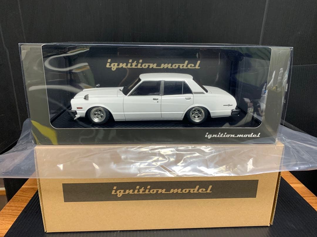 イグニッションモデル　1/18 トヨタ　マークⅡ グランデ　ホワイト　ロンシャン