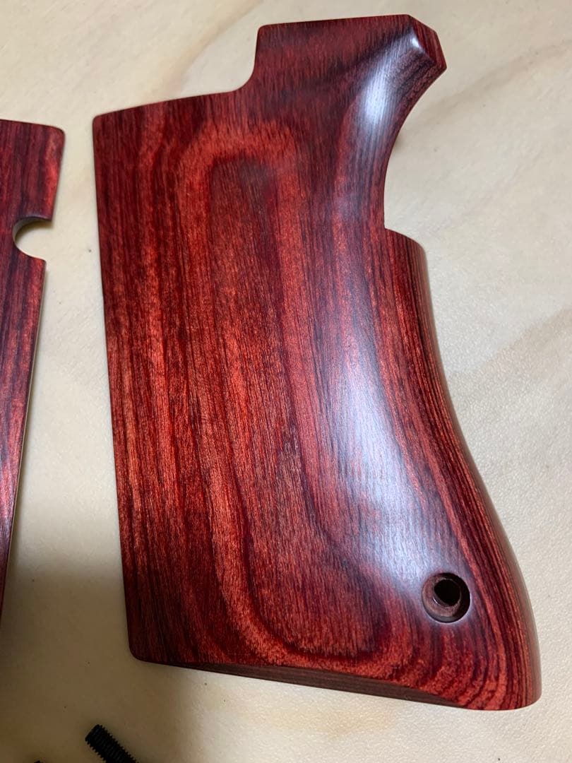 美品木製グリップ/東京マルイデザートイール.50AE/スムーズ/レッド　薄型