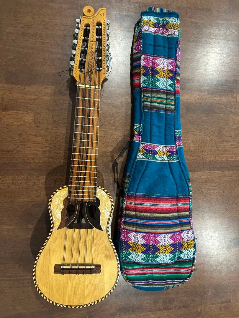 チャランゴ　南米民族楽器