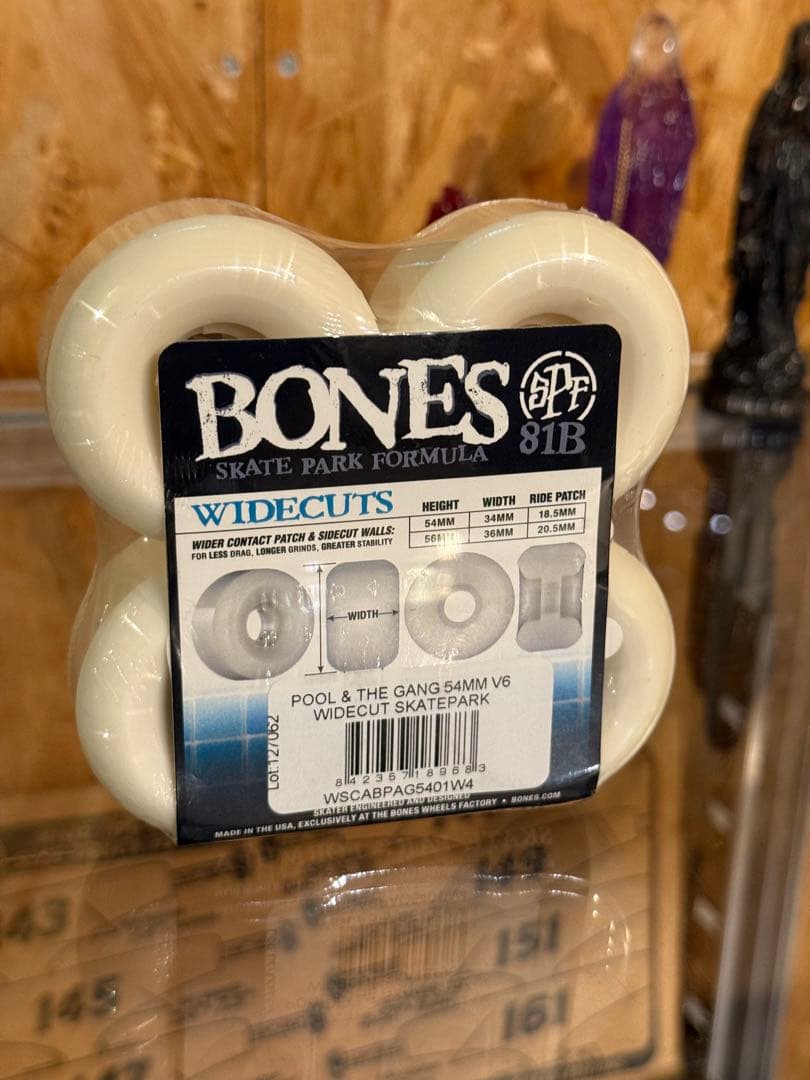 ウィール BONES SPF POOL&THE GANG 54MM 81B