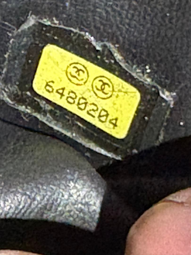 CHANEL ブラックレザー ハンドバッグ