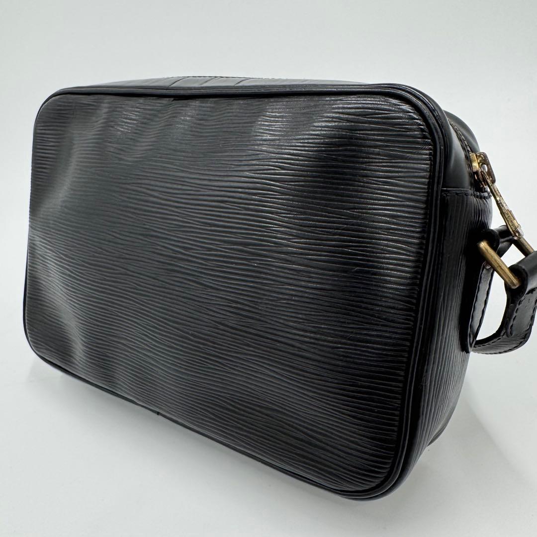 ルイヴィトン エピ トロカデロ24 レザー ショルダーバッグ 斜めがけ ブラック