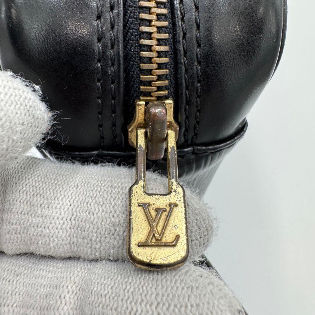 ルイヴィトン エピ トロカデロ24 レザー ショルダーバッグ 斜めがけ ブラック