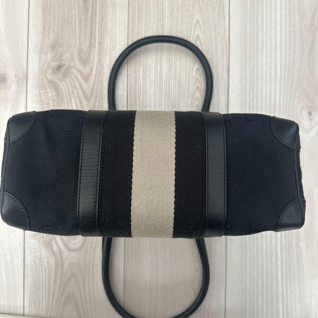 GUCCI バッグ　（GUCCIの袋付き）