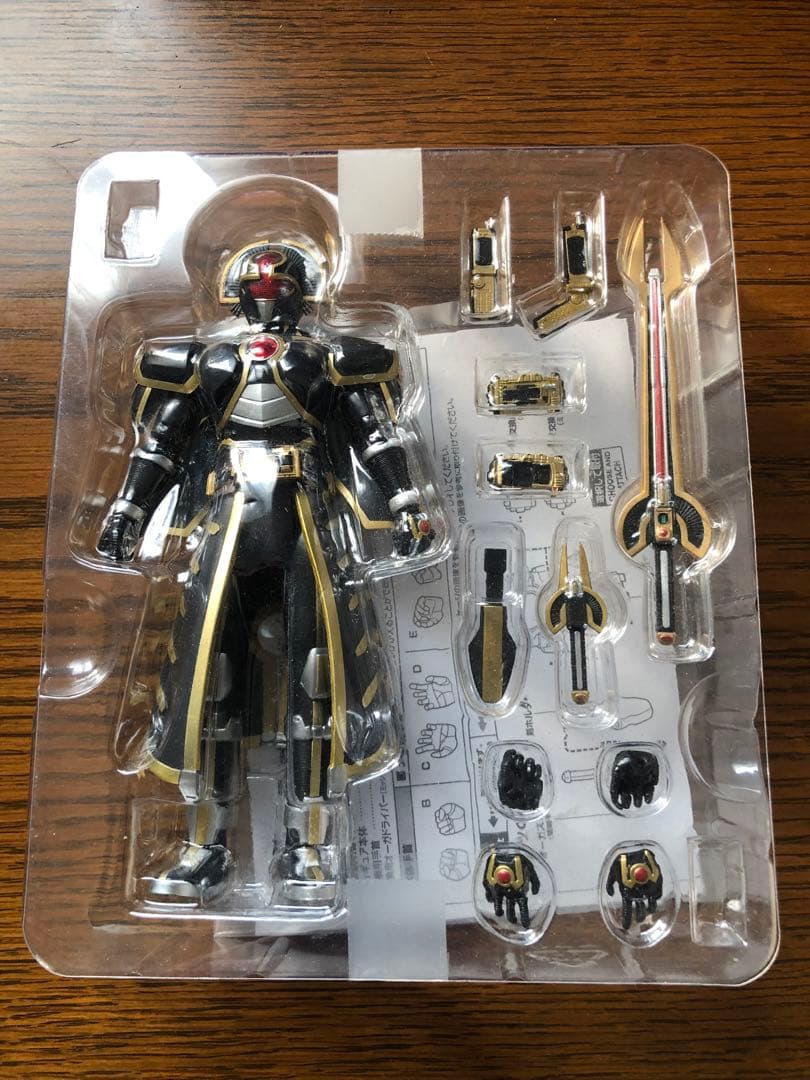 仮面ライダーオーガ　フィギュアーツ