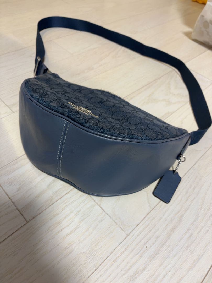 Lin 様 COACH ペース ショルダー バッグ・シグネチャー キャンバス