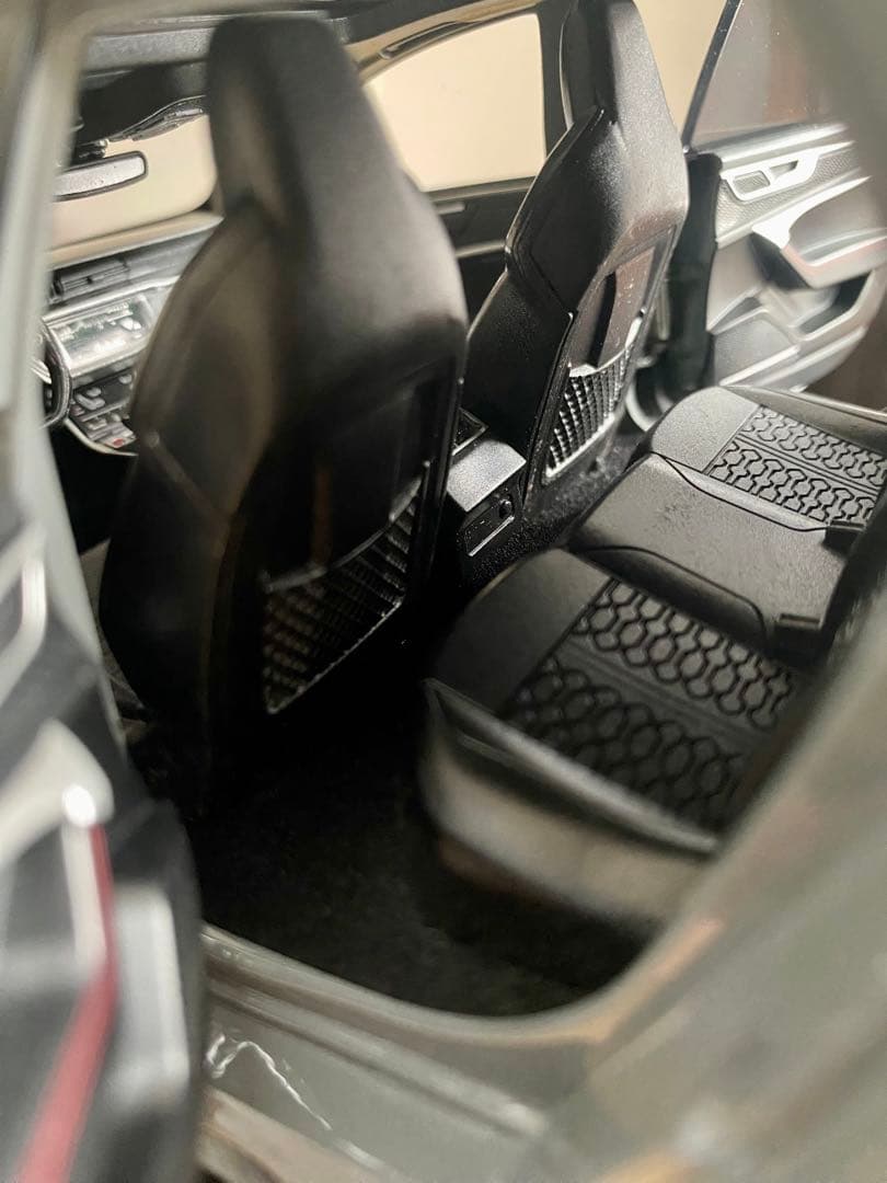 1/18 アウディ 合金ミニカー ライト音付 リモコンキー有