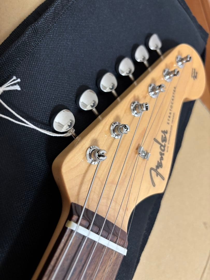 j*様 Fender Made in Japan Traditional 60s