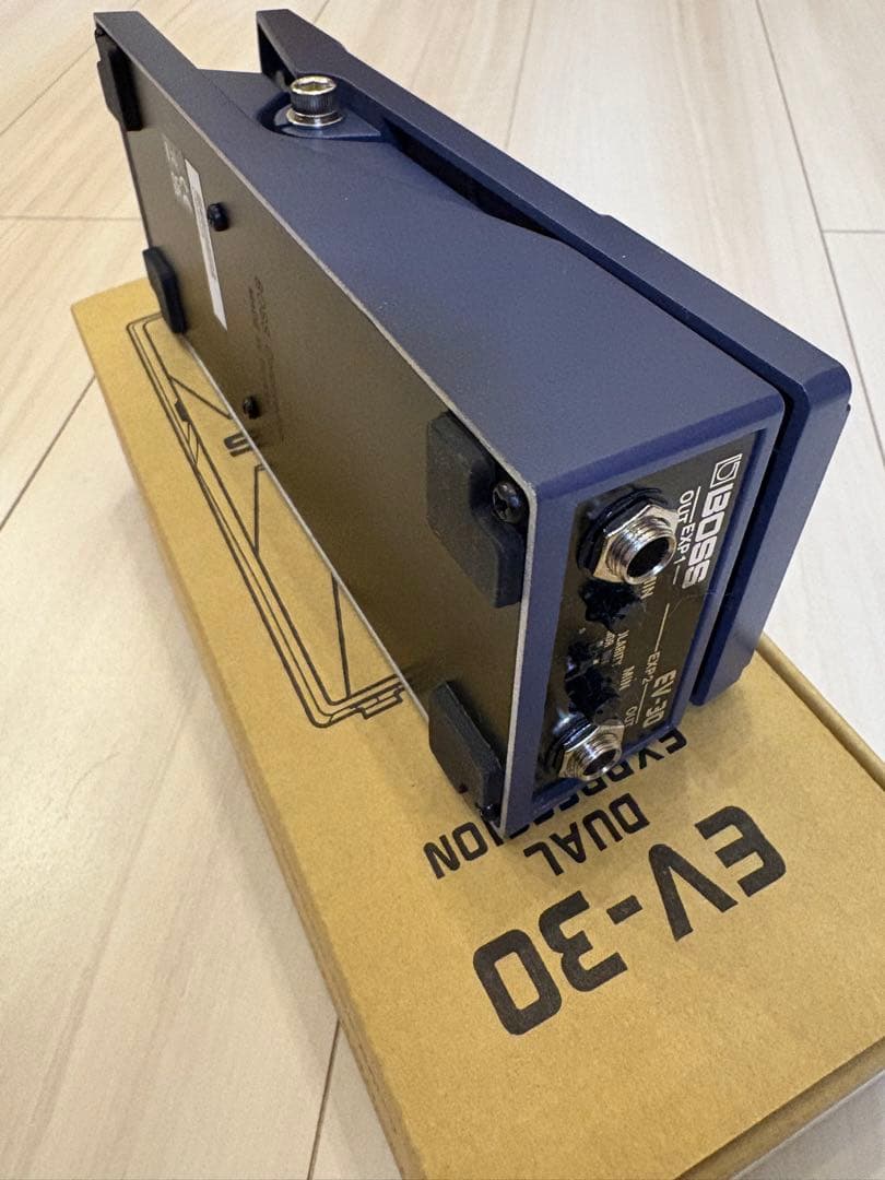 ギター BOSS EV-30 EXPRESSION PEDAL