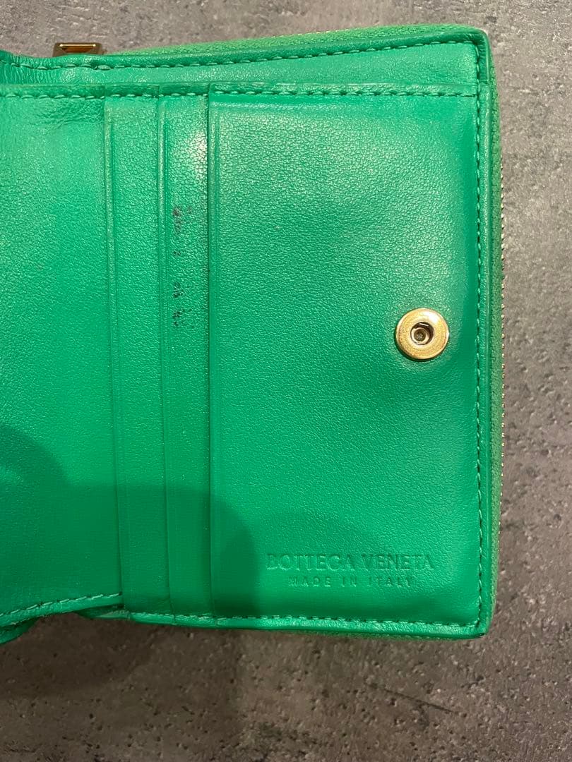 ボッテガヴェネタ　スモールカセット　コンパクトウォレット　二つ折り折り財布