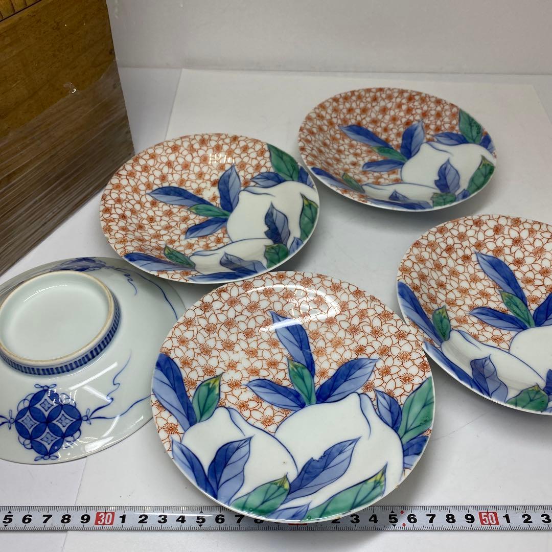 時代　色鍋島　中皿5枚　直径15.5㎝　木箱付　東さ7-0323① 時代 色鍋島 中皿5枚 直径15.5㎝ 木箱付 東さ7-0323① 【公式通販】