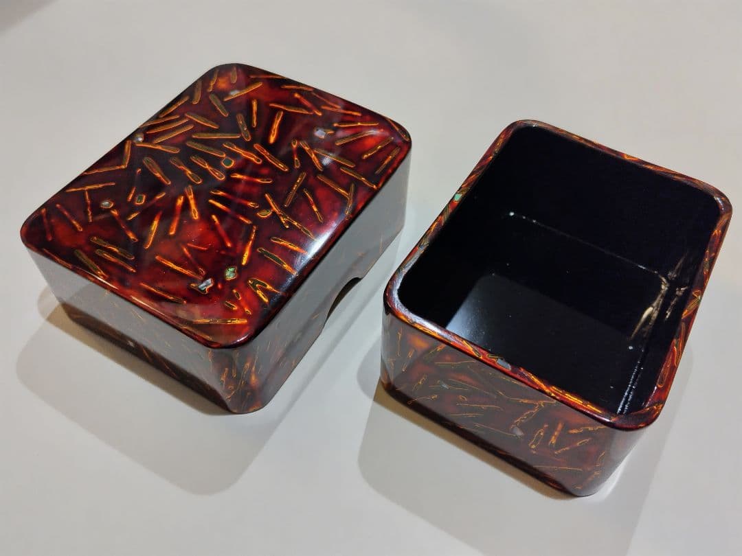 伝統工芸　若狭塗　螺鈿　小箱　慶州（本間慶一郎 氏）