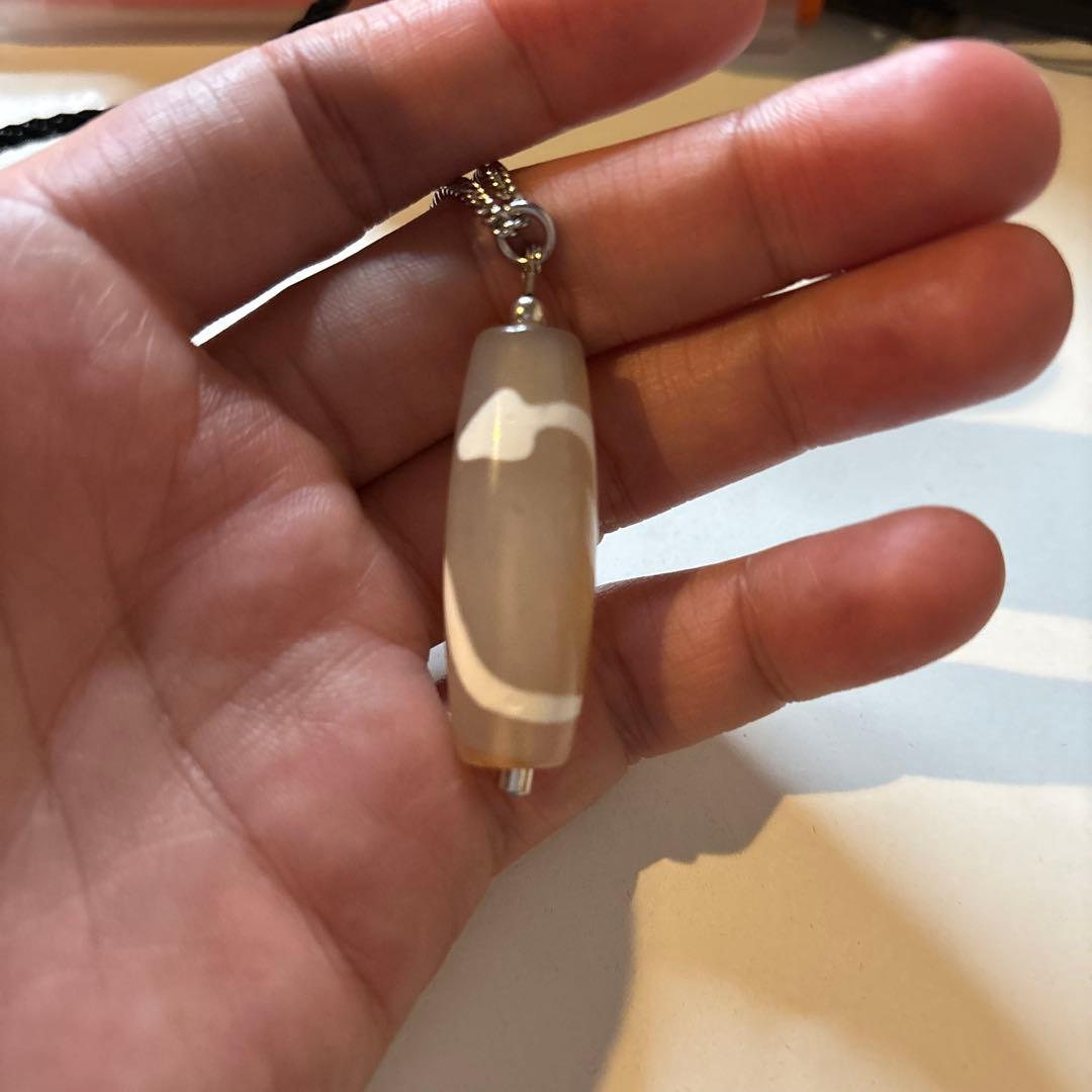 悪いことがなくなってきてる！天珠を一つは持ちたい！綺麗な白蛇白天珠さま！綺麗！ 悪いことがなくなってきてる！天珠を一つは持ちたい！綺麗な