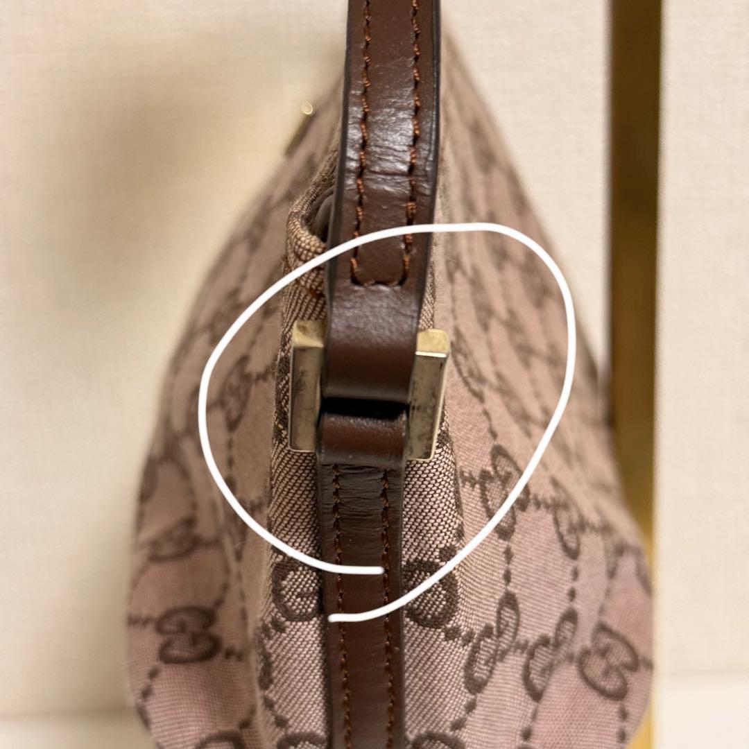 GUCCI グッチ アクセサリーポーチ　GGキャンバス