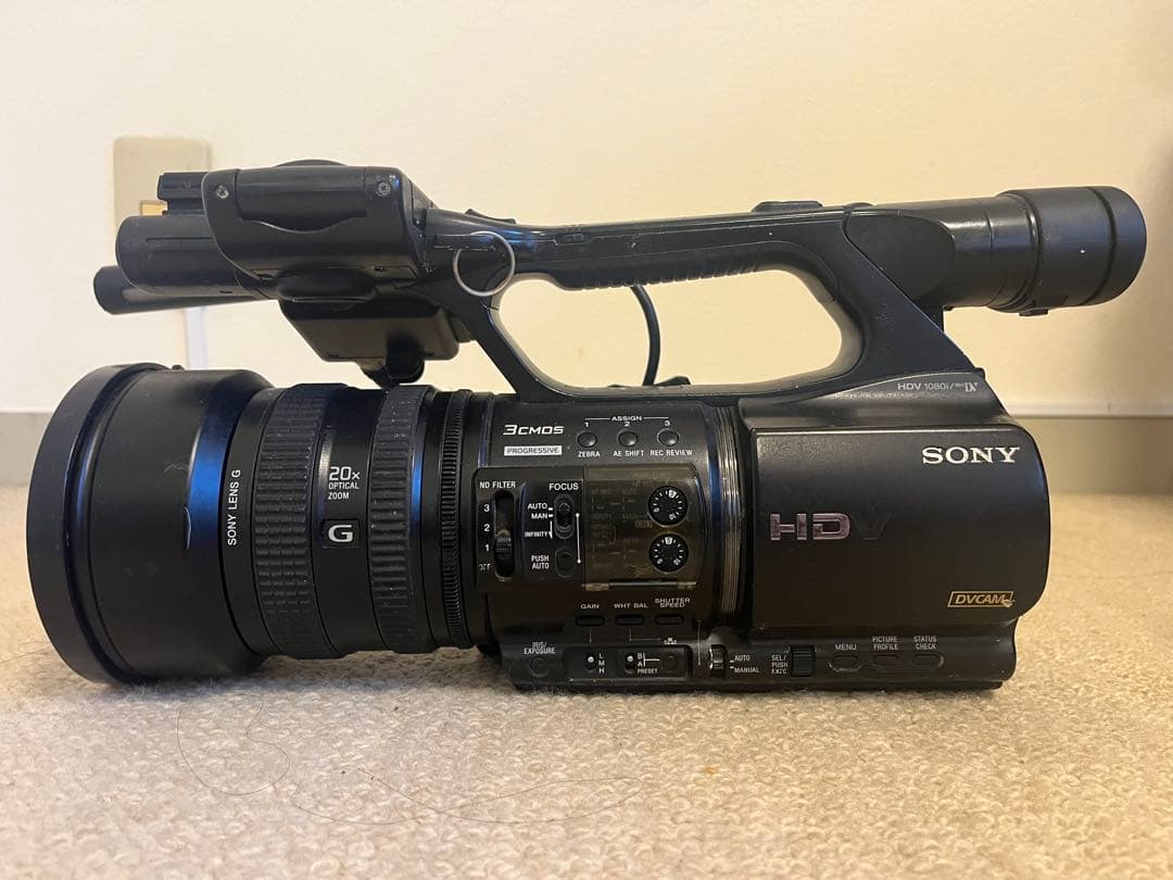 Sony HVRZ5J業務用ビデオカメラ本体2台ワイコン電池バッグオマケ付