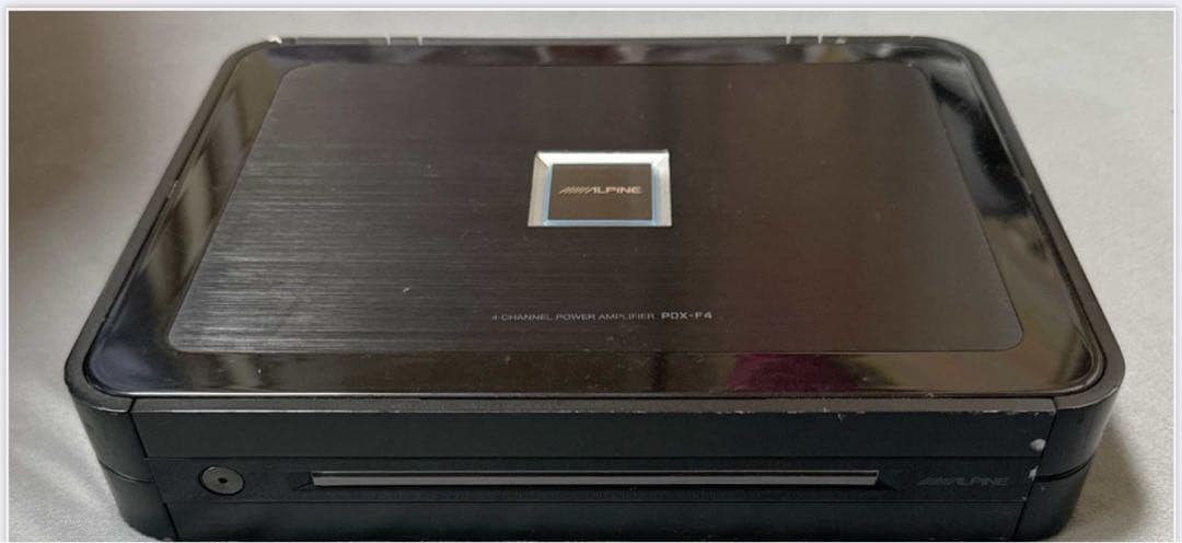 ALPINE PDA-4 アンプ