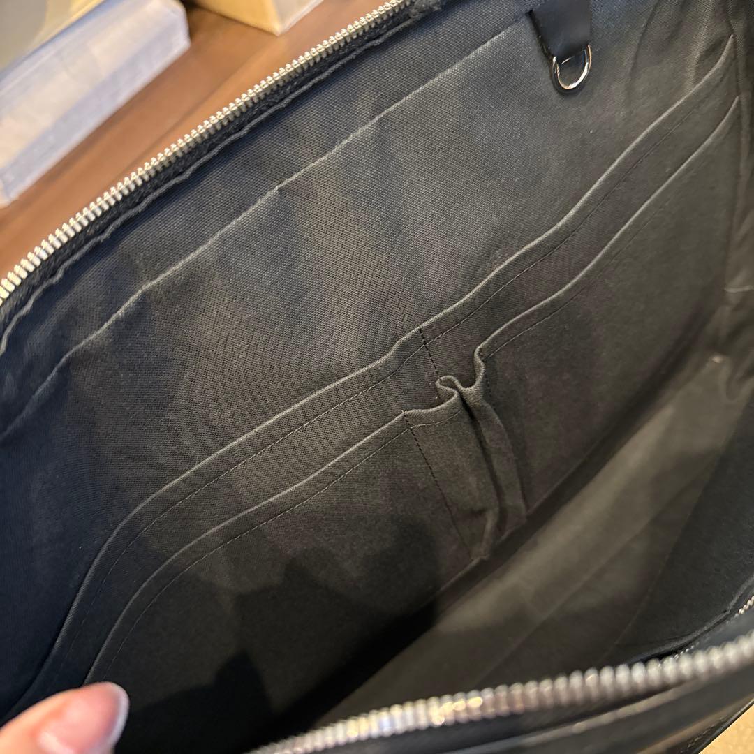 ルイヴィトン⭐️美品エピ黒 レザー ビジネスバッグ