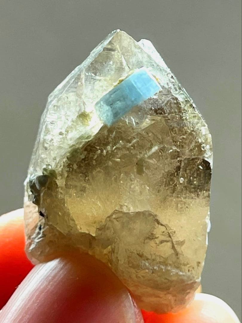 共生スモーキークォーツ・アクアマリン •レインボークォーツ 8.03 g