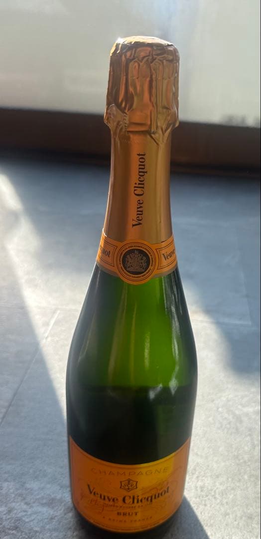 Veuve Clicquot Brut シャンパン 750ml - メルカリ