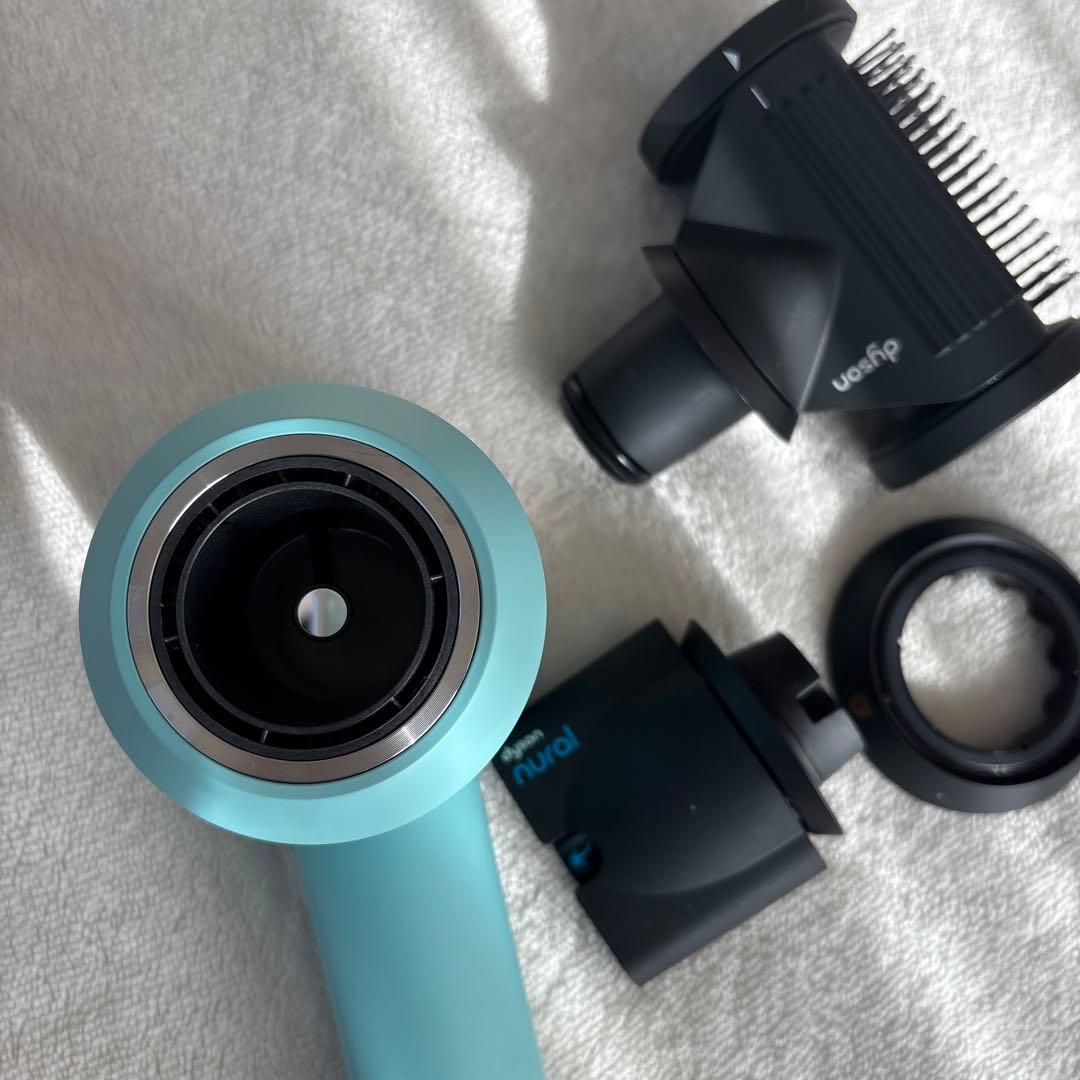 Dyson ダイソン　使用1回のみ　ドライヤー