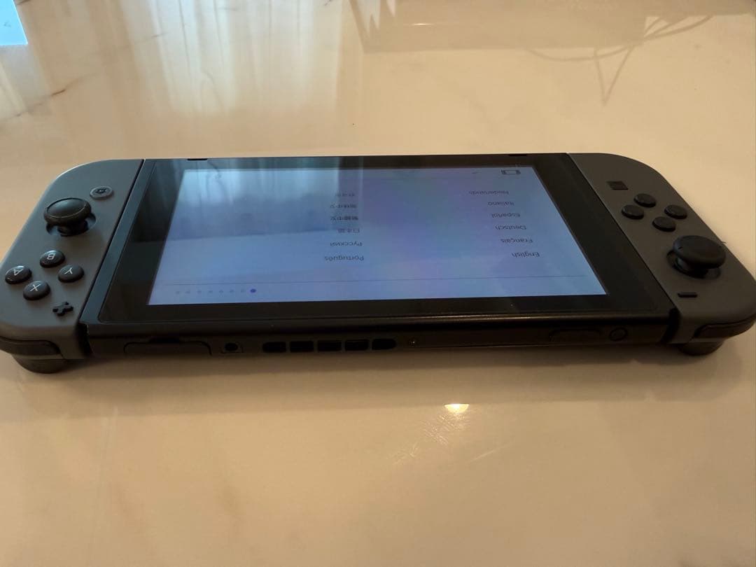 (ポーチ,画面フィルムつき)Nintendo switch本体