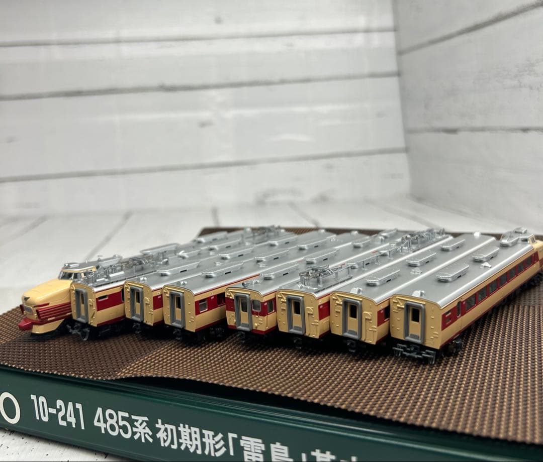 KATO 10-241 485系初期形「雷鳥」8両基本セット