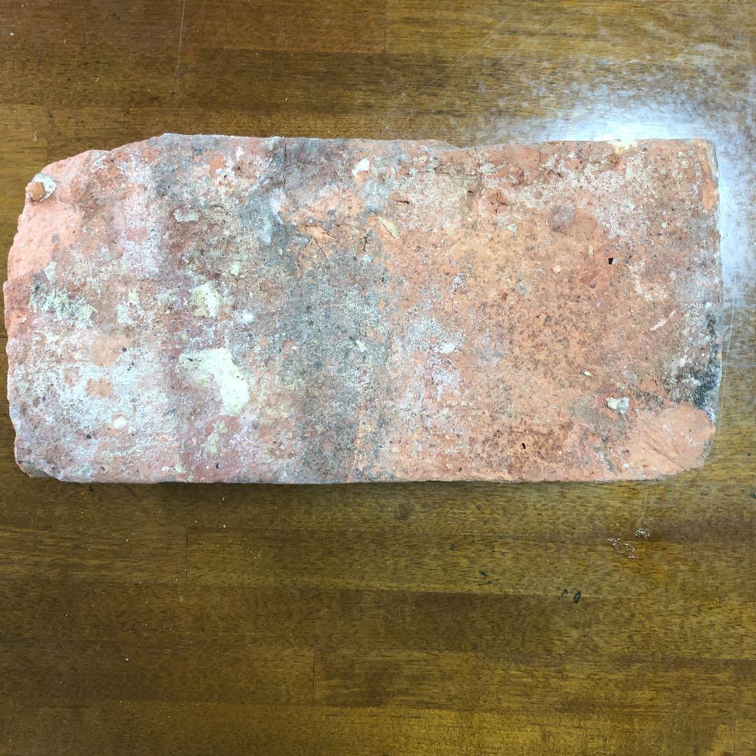 ビートルズ キャバーンクラブのレンガ - メルカリ