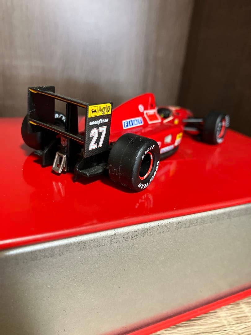 フェラーリ F92A J.アレジ 1/43 ミニカー