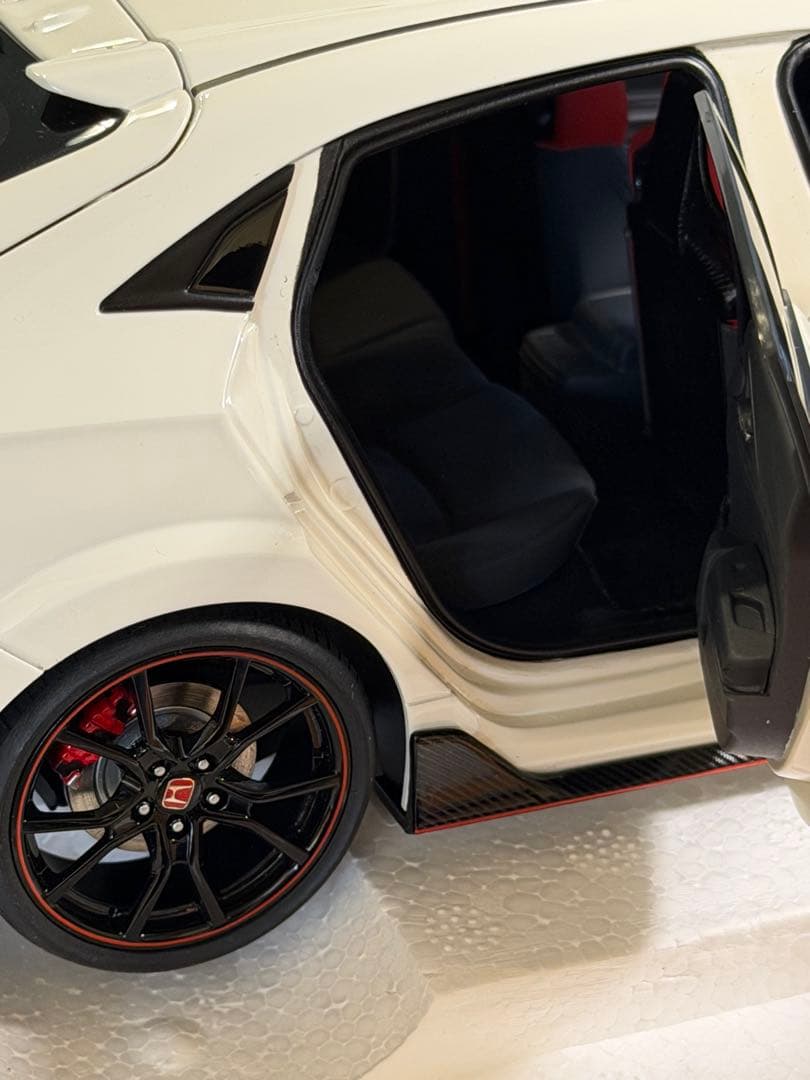 CIVIC TYPE R ホワイト 1/18スケール