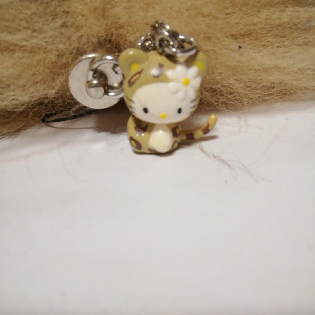 ハローキティ ヒョウ柄 ストラップ　2004年　Ayuバージョン