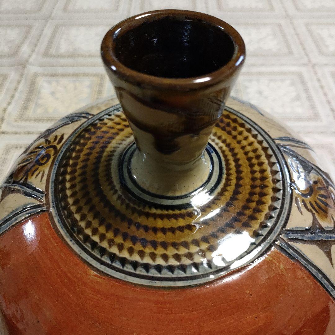 壺屋焼 新垣勲 『魚紋·赤絵　花瓶』