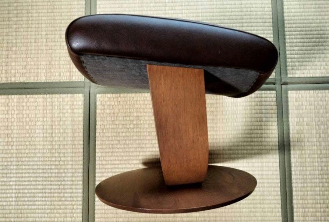 カリモク ザ・ファースト オットマン