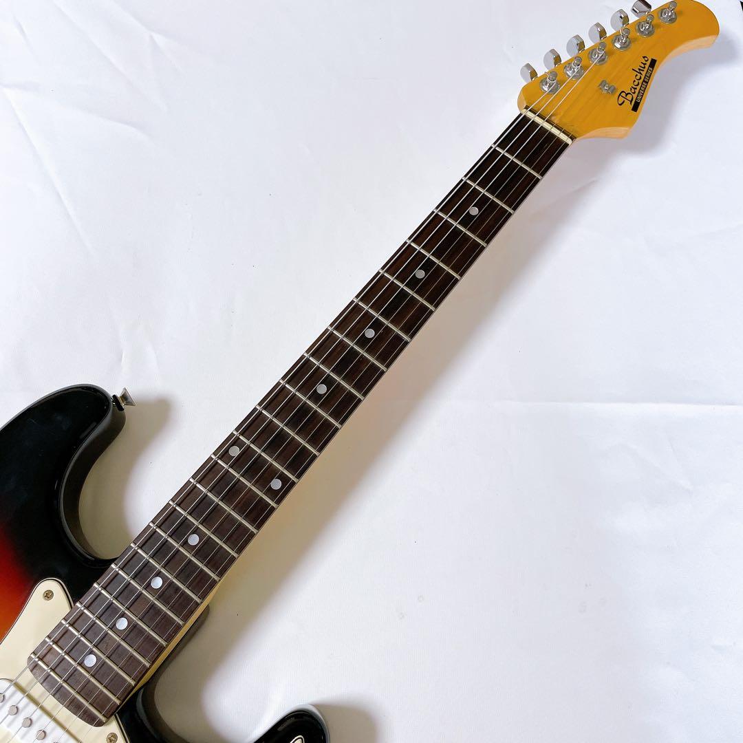 bacchus universe series　サンバースト　ストラトタイプ