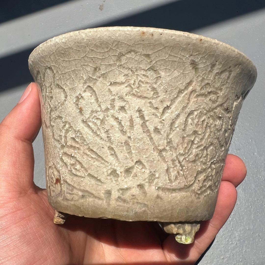 471.彫刻桜図白釉丸鉢 盆栽鉢 古鉢 植木鉢 11.1*7.3cm