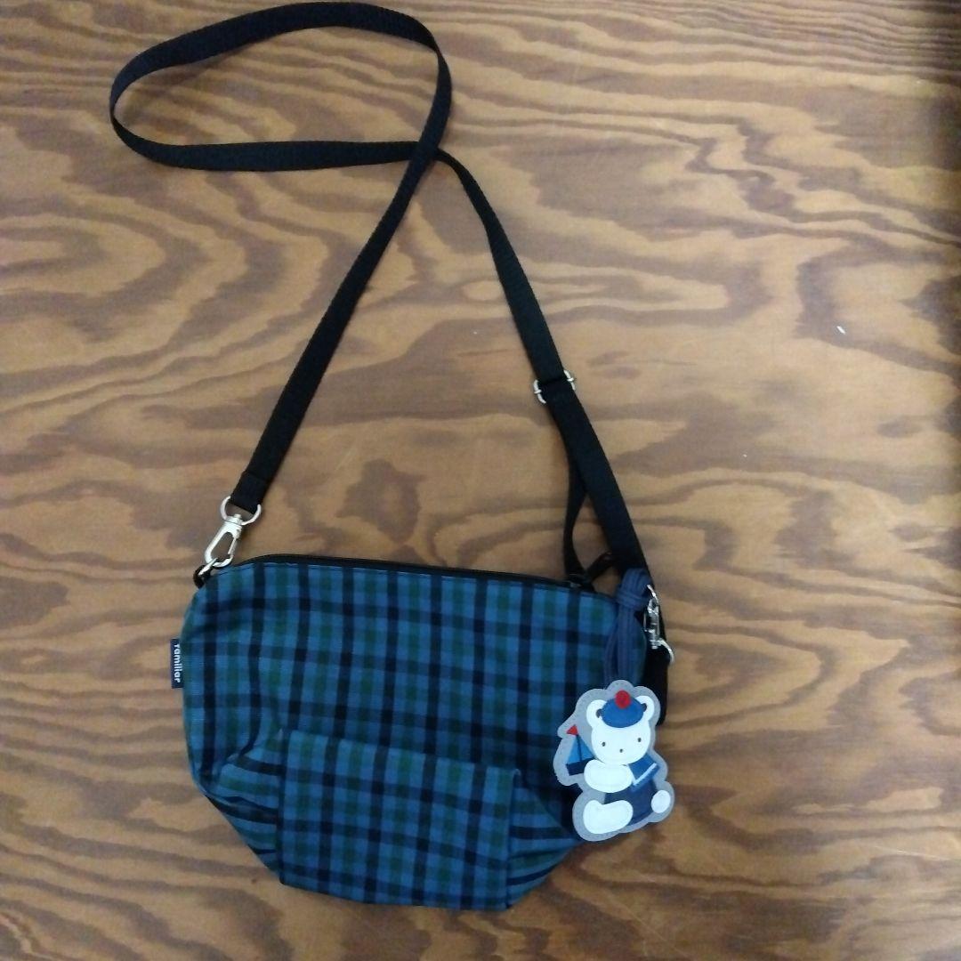 ファミリア familiar 舟形 ショルダーバッグ ポシェット