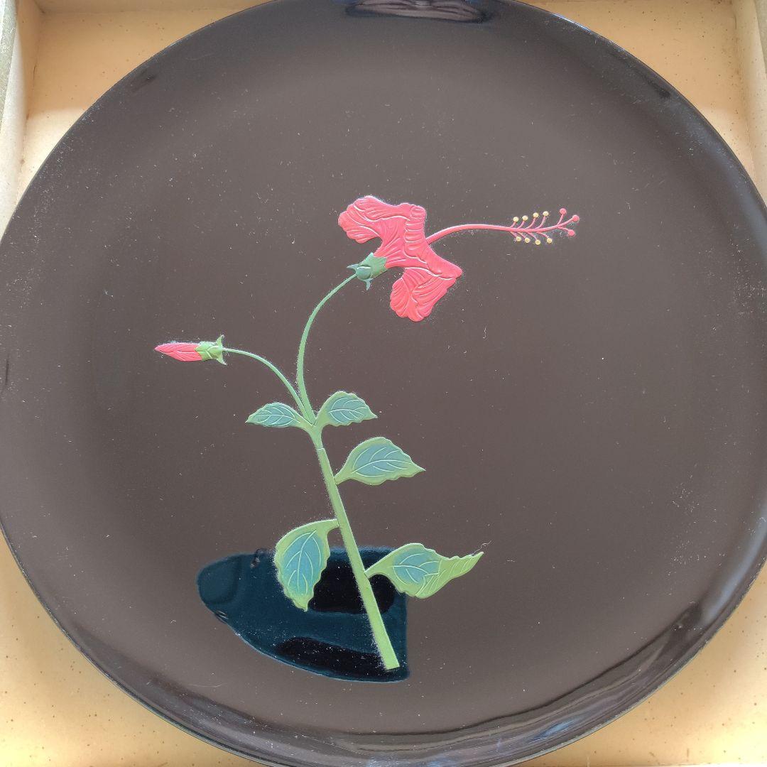 ハイビスカス 琉球塗お盆 - メルカリ