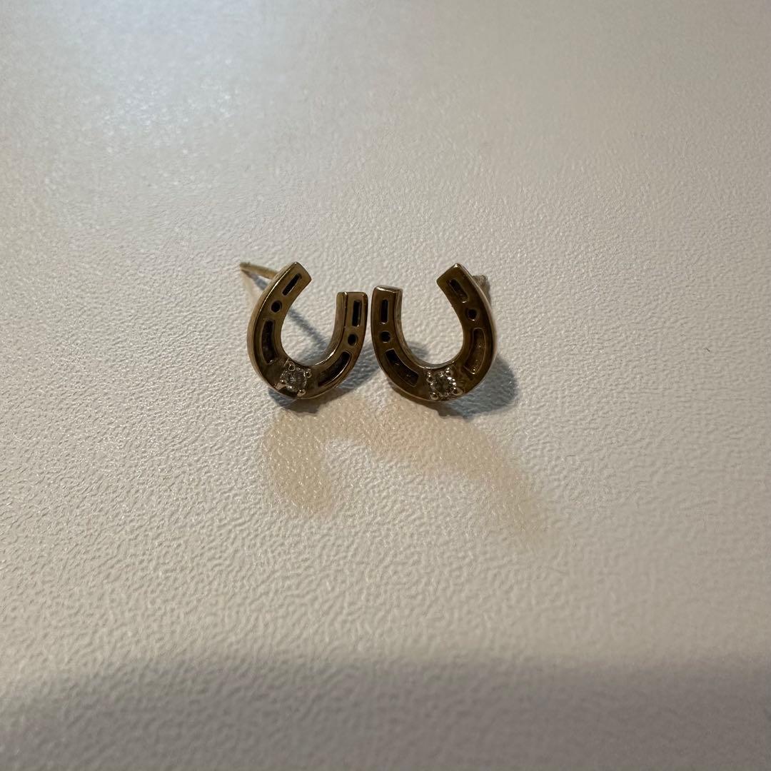 ete ホースシューゴールドピアス ダイヤモンド 両耳 馬蹄 - メルカリ
