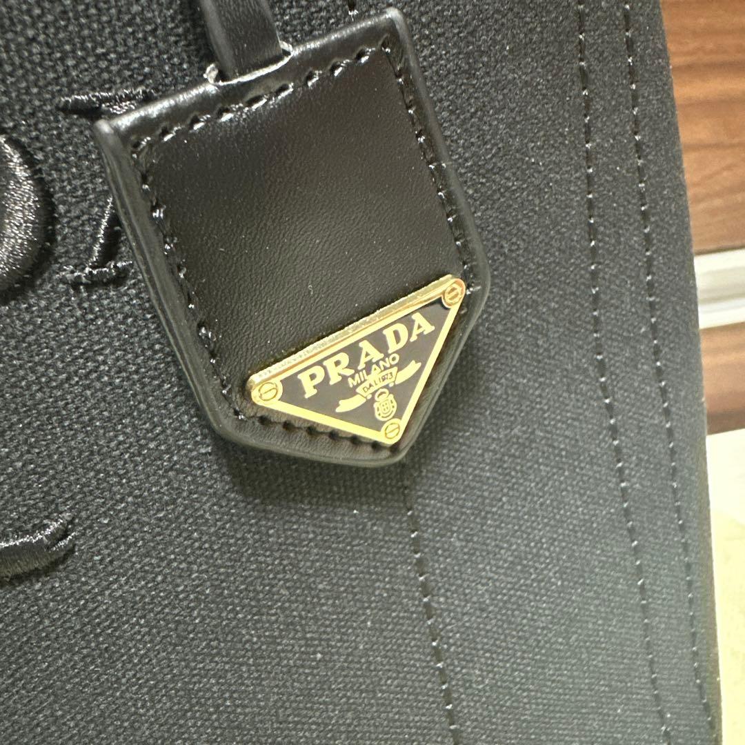 PRADA ノベルティ ハンドバッグ