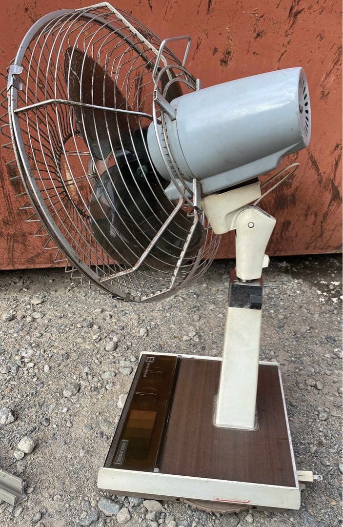 ち*う様 レトロ スタンド扇風機 シルバー