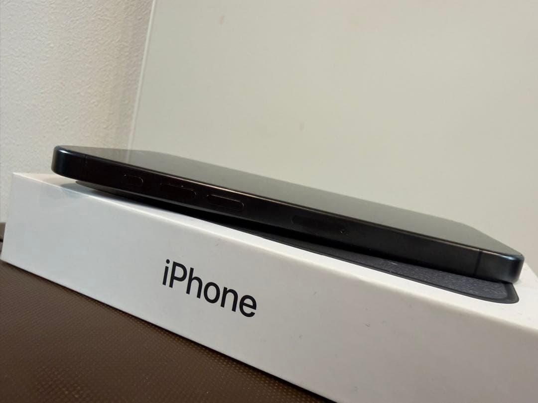 iPhone15pro 512GB ブラックチタニウム