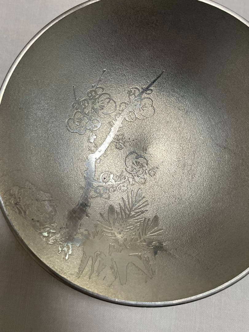 錫製の盃と片口 錫の酒器「片口と盃-喜器」能作 | KANAGU | アトムCSタワー