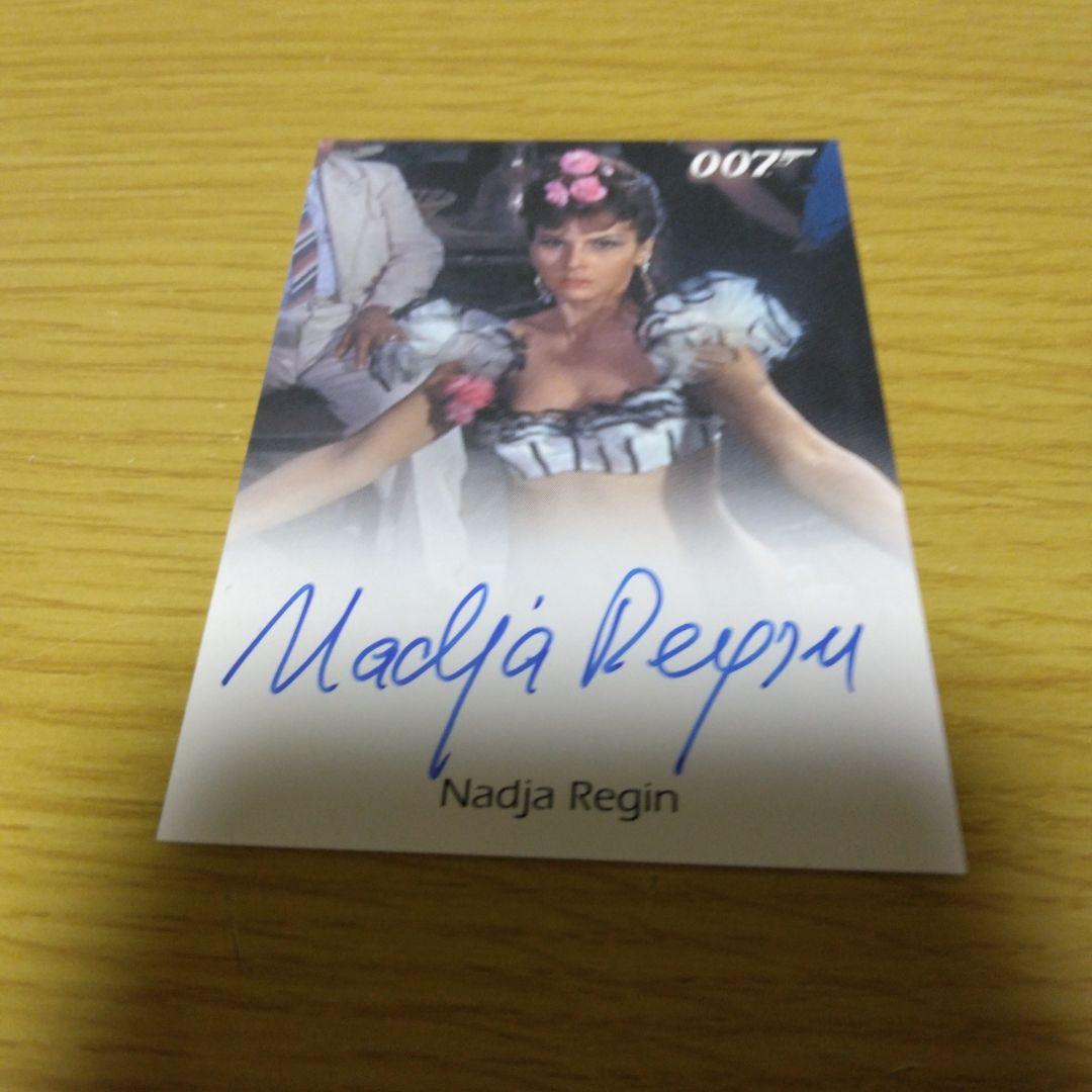 ナジャ・レジン 007ゴールドフィンガー ボニータ 直筆サインカード