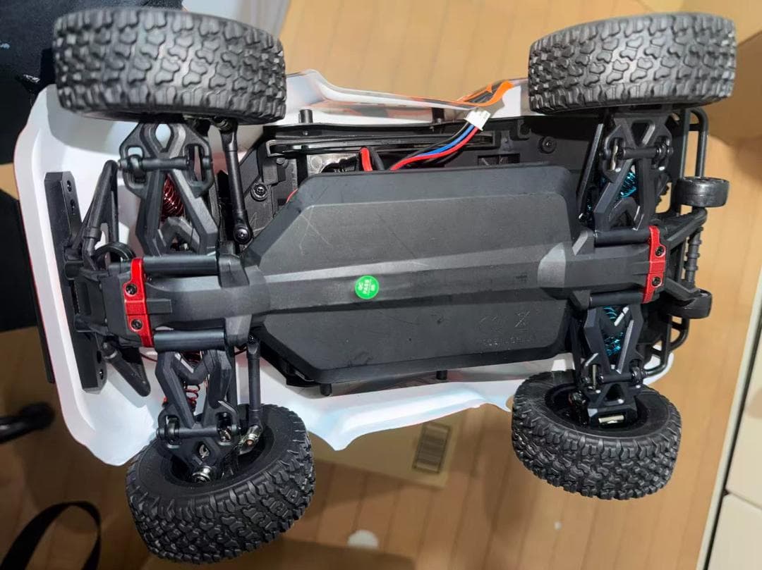 ブラシレス ラジコンカー 70km/h 35CM 四輪駆動 オフロード 高速車