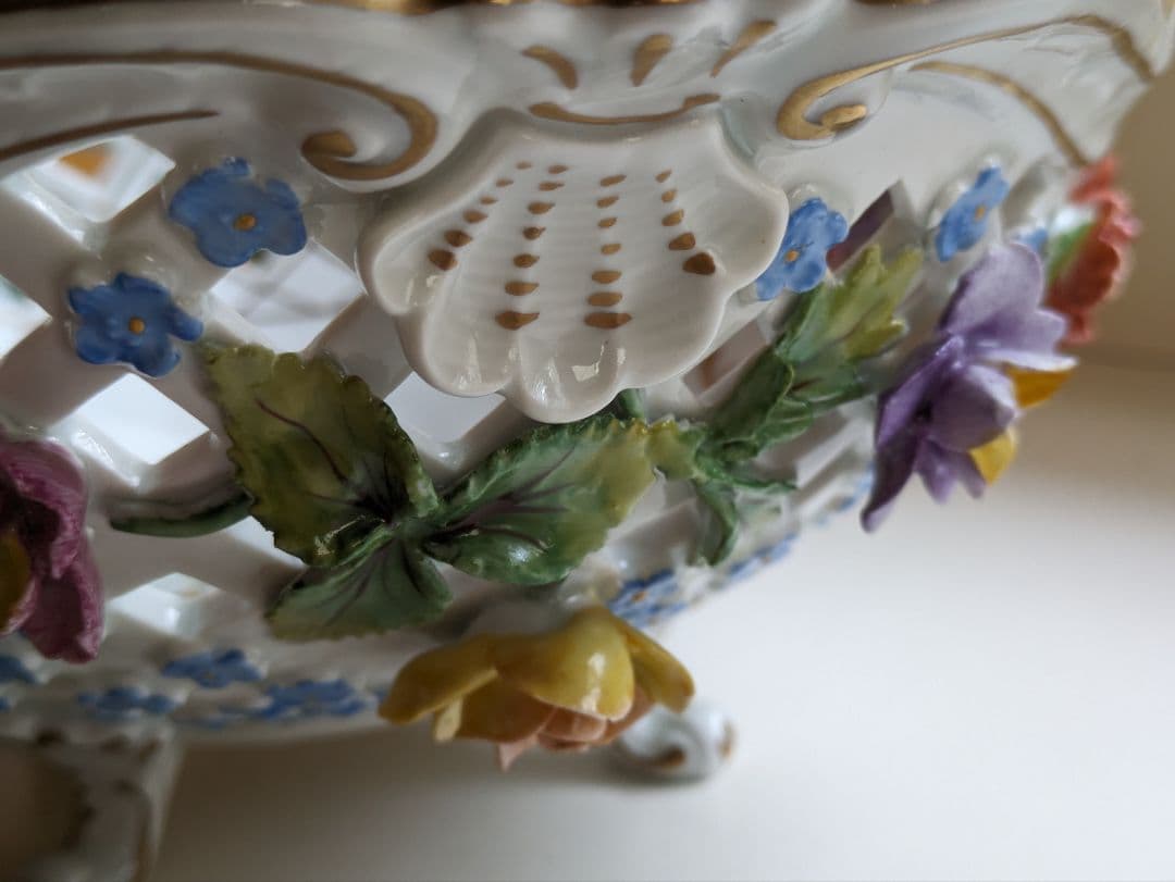 ドレスデン バスケット　花柄 透かし模様 猫足 ボウル　磁器