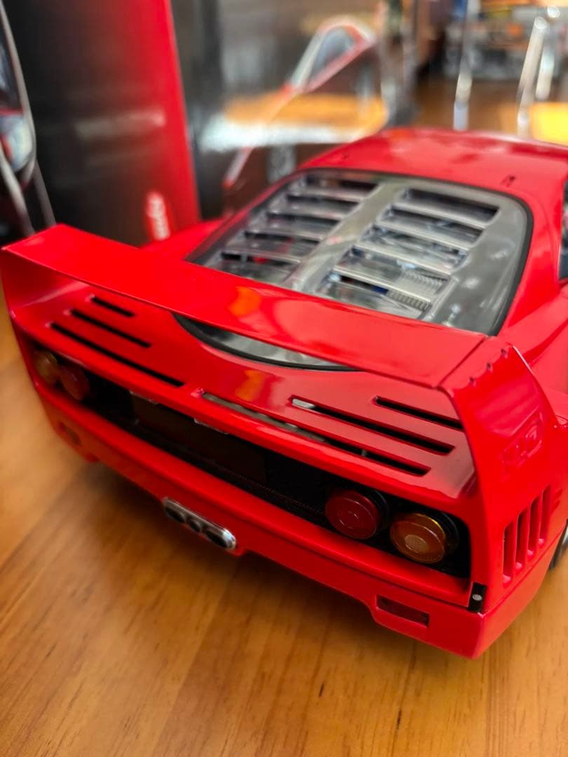 Ferrari F40 1/12赤
