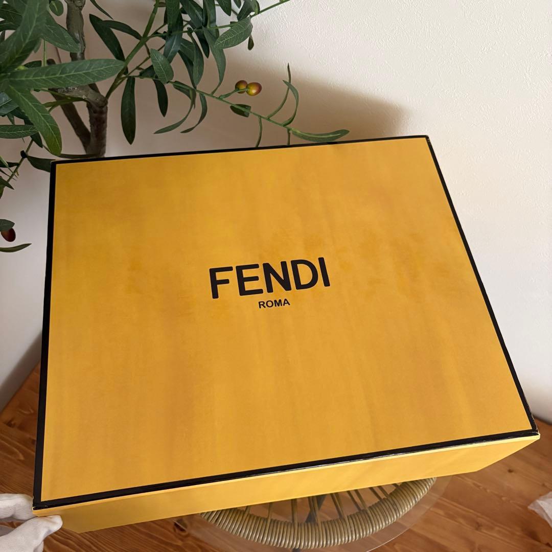 こなごな　フェンディ ピーカブー ISeeU ミディアム メンズ 123