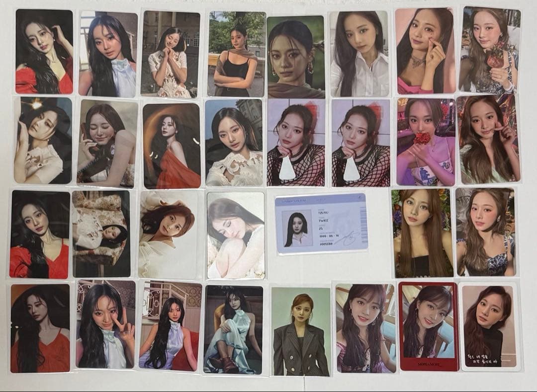 ツウィトレカ＆アルバムグッズセット　9ページ twice ready to be トレカ セミコンプ アルバム set me free ツウィ