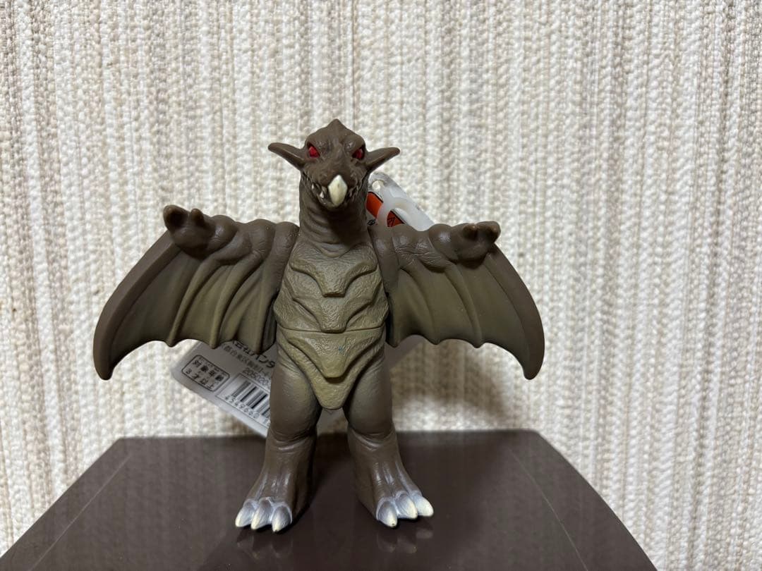 ラインナップがエグい 怪獣消しゴム【ウルトラマン】懐獣第集結 ☆ 奥