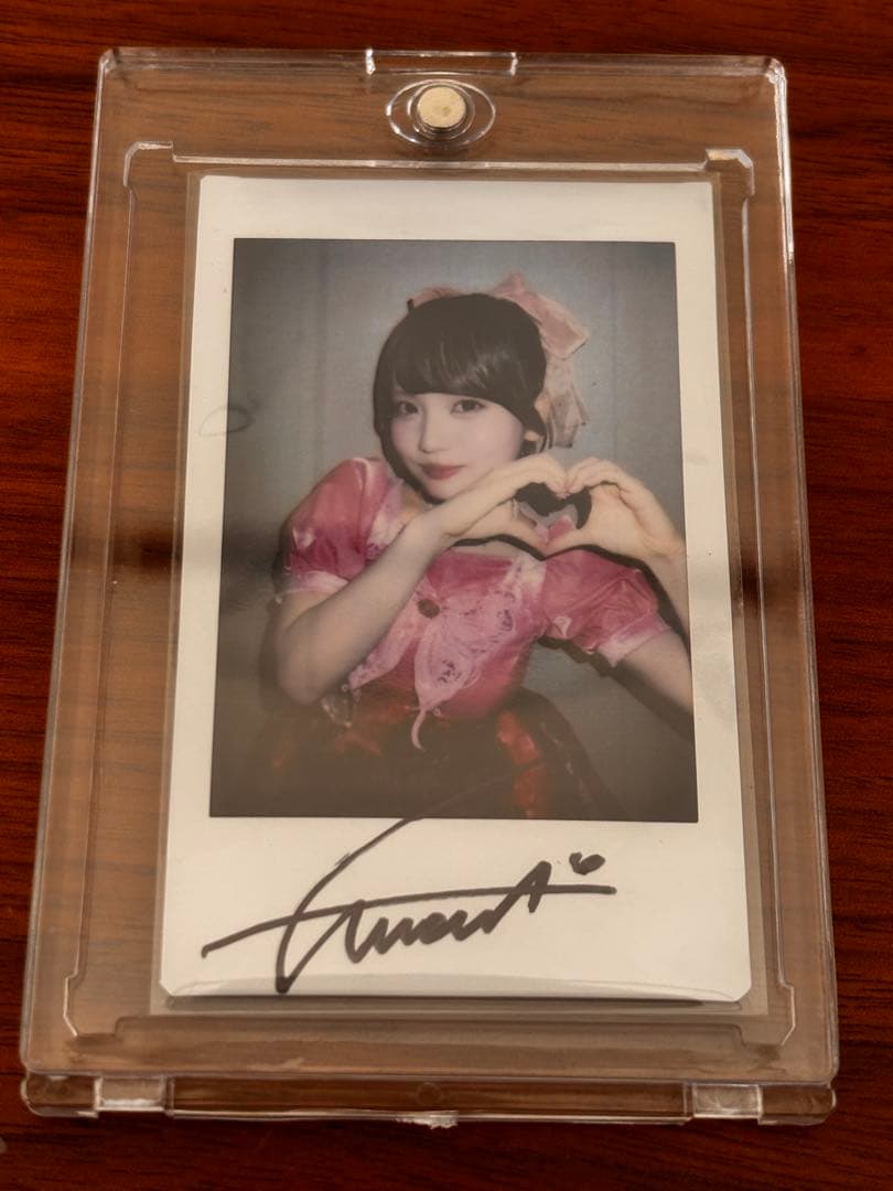 ファントムシータ もな 直筆サイン入りチェキ - メルカリ