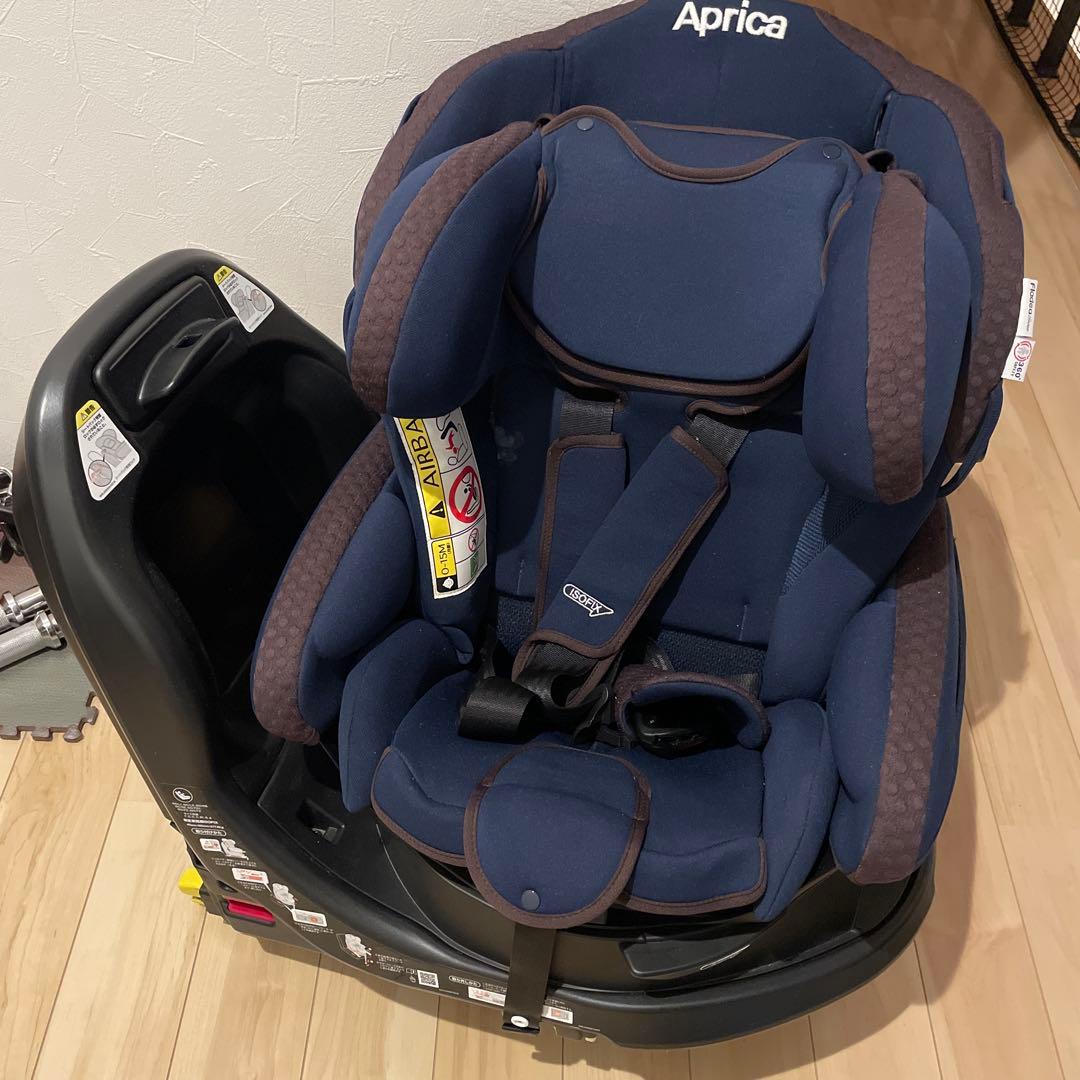 美品！アップリカ　フラディア グロウ ISOFIX 360°セーフティー
